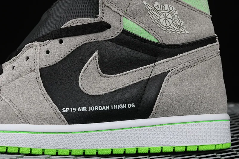 All Categories Air Jordan Jordan Series Basketball Shoes Air Jordan 1 High Air Jordan 1 Retro OG "Neutral Green" AJ1 SP19 Limited Joe 1 Versatile Cultural Basketball Shoes "Gray Black Fluorescent Green Luminous" 555088-070